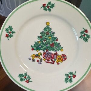 Gibson Holiday Christmas Tree Salad Plate